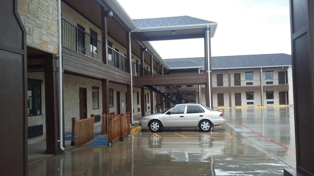 Lux Inn And Suites Three Rivers Dış mekan fotoğraf