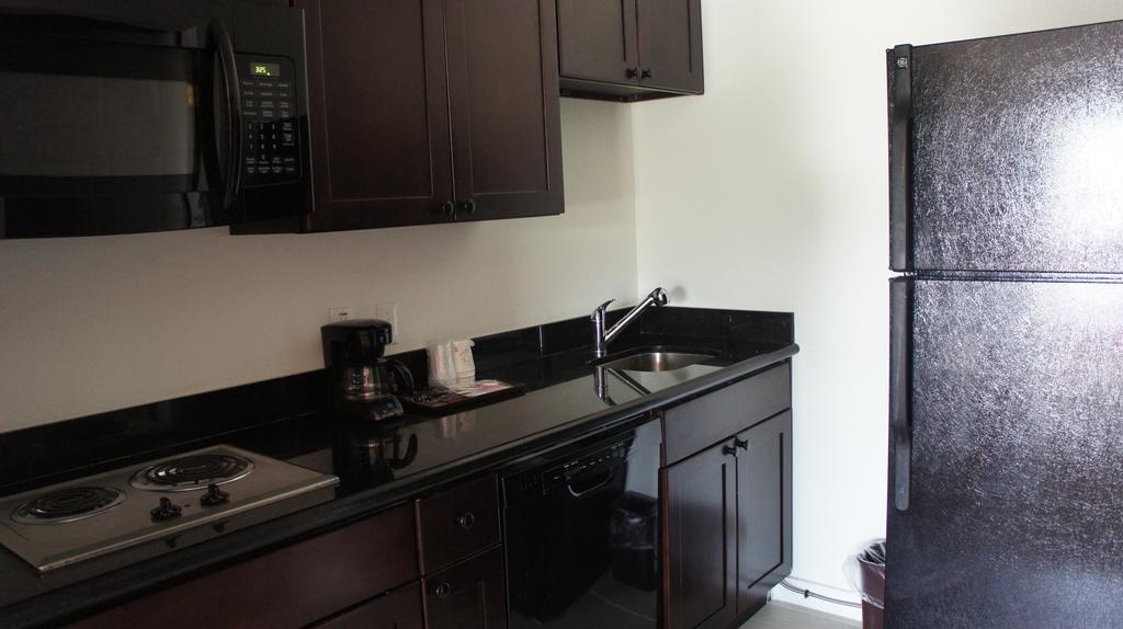 Lux Inn And Suites Three Rivers Oda fotoğraf