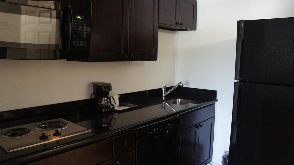 Lux Inn And Suites Three Rivers Oda fotoğraf