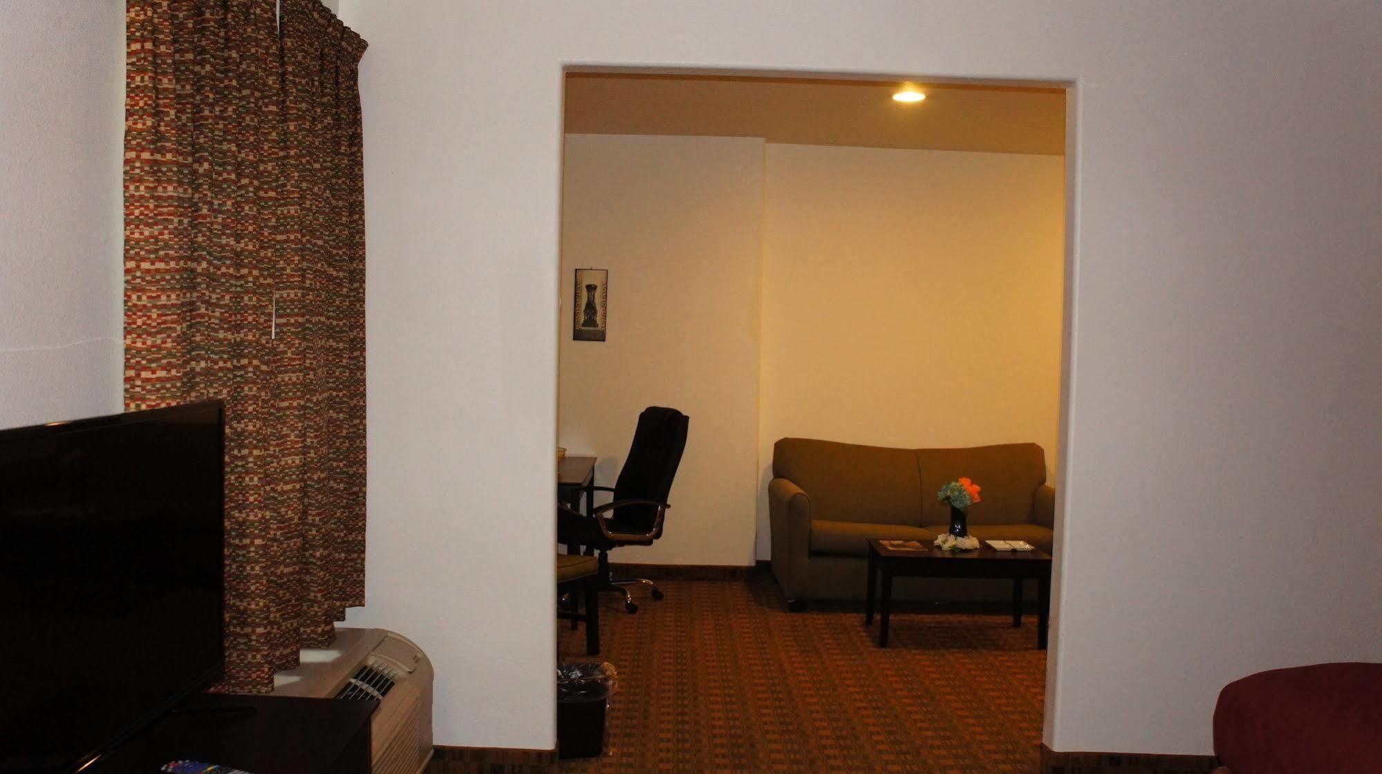Lux Inn And Suites Three Rivers Dış mekan fotoğraf
