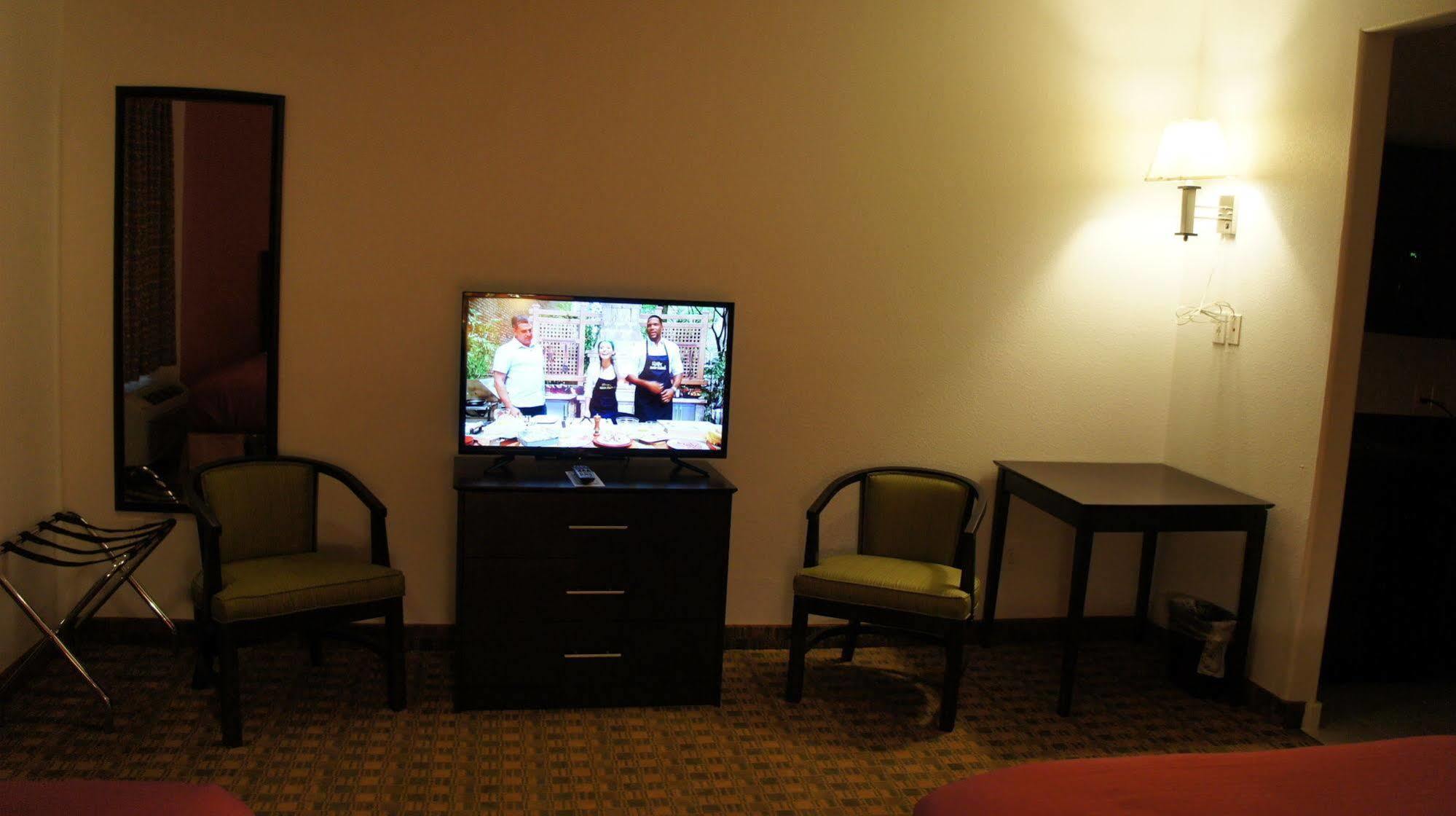 Lux Inn And Suites Three Rivers Dış mekan fotoğraf