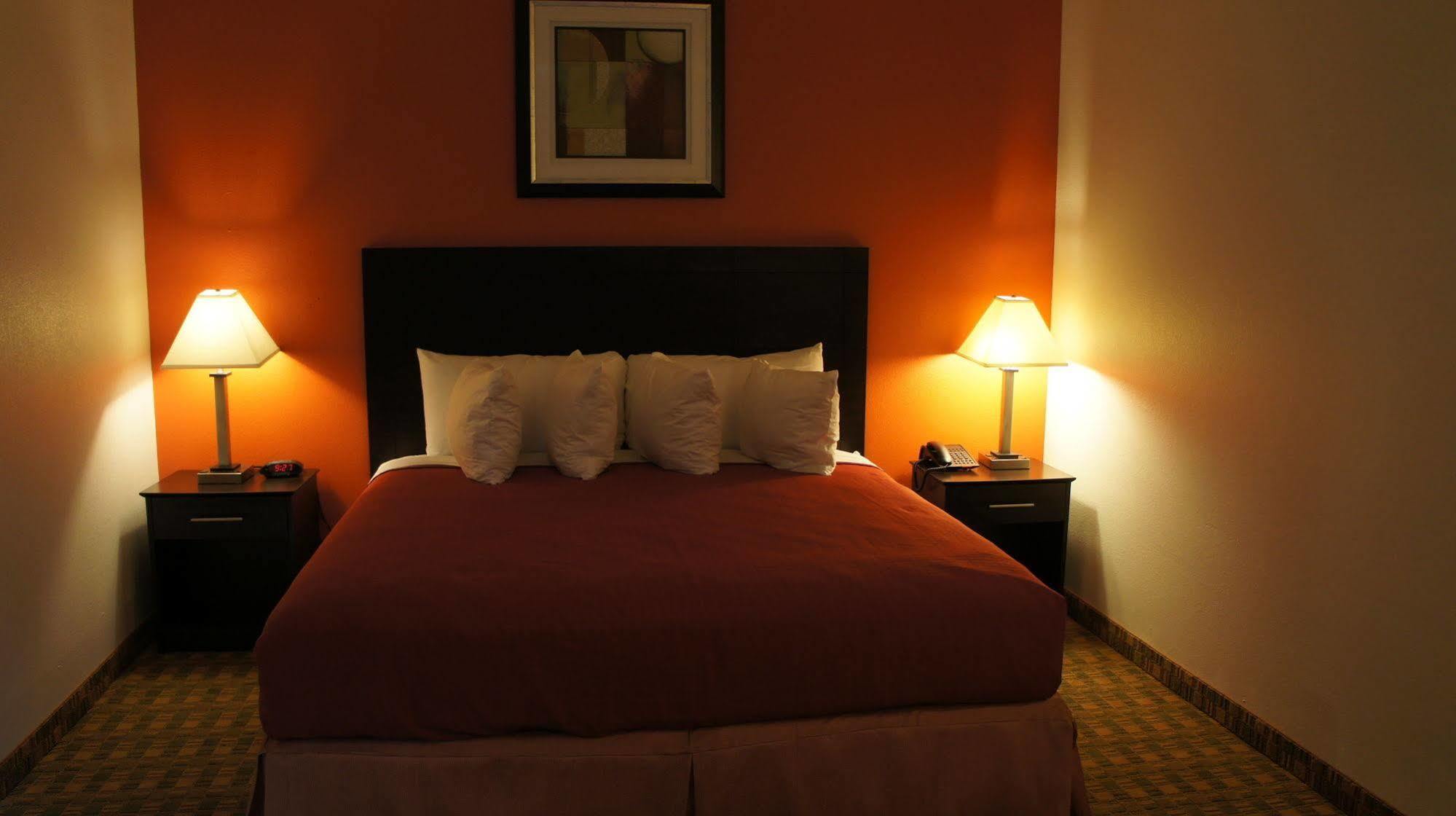 Lux Inn And Suites Three Rivers Dış mekan fotoğraf